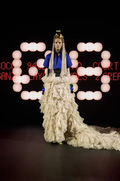 Look 8